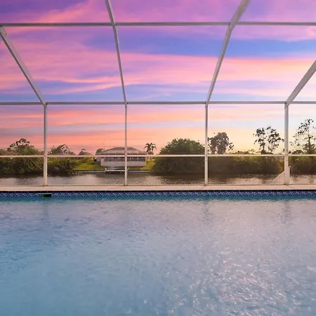 Waterfront Villa With Heated Pool - Villa Wine Down - Roelens Vacations